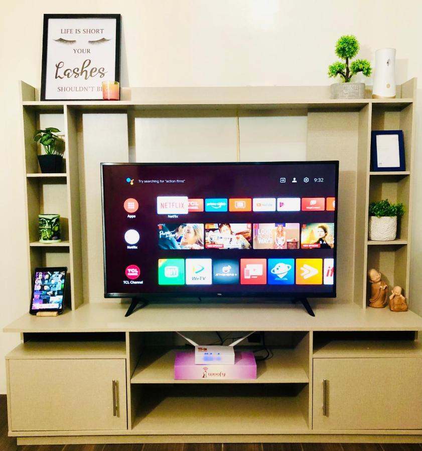 Air Residence 1Br With Balcony Free Netflix And Disney Plus Manila Ngoại thất bức ảnh