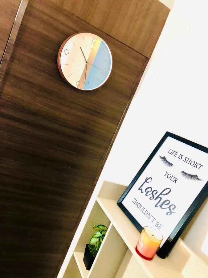 Air Residence 1Br With Balcony Free Netflix And Disney Plus Manila Ngoại thất bức ảnh