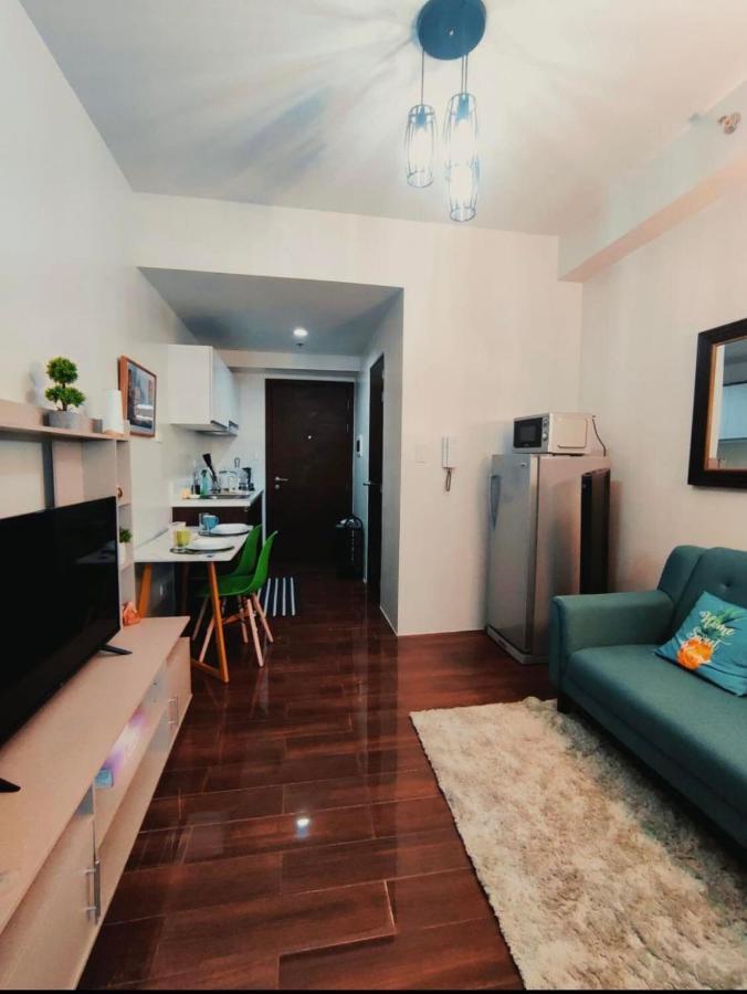 Air Residence 1Br With Balcony Free Netflix And Disney Plus Manila Ngoại thất bức ảnh